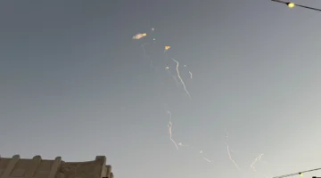 قطر والسعودية والإمارات تتصدى لهجمات صاروخية جديدة